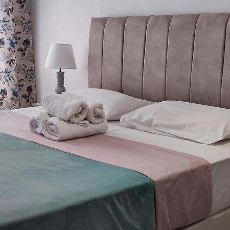 Friendly Guest House คูทายสิ ภายนอก รูปภาพ